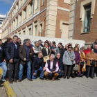 Cuarenta miembros de la agrupación, en su viaje a Valladolid. DL