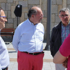 Aznar y Fernández con el alcalde de Valverde. DL