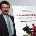 Pablo Lizcano en la presentación de un libro suyo en el 2006