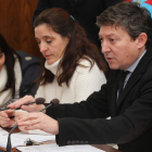 El alcalde de Ponferrada, Samuel Folgueral y la concejala de Bienestar Social, Isabel Baílez, presentaron ayer el convenio.