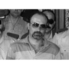 Pedro Luis Gallego, conocido como el 'violador del ascensor', mientras era conducido a los juzgados en julio de 1994.