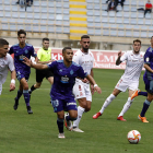 Ander Vitoria, con el número ‘9’ en su pantalón frente al Valladolid Promesas. MARCIANO PÉREZ