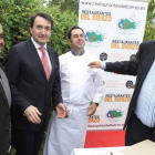 Ramón Villa, Adriano Cubelos, Miguel Martínez y José Canedo, tras la firma del convenio.