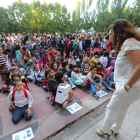 Sentada en el patio del colegio el pasado miércoles.