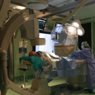 Imagen de archivo de una intervención quirúrgica en el área de cardiología del Complejo Asistencial Universitario de León.