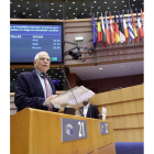 Josep Borrell ayer, en el Parlamento Europeo. YVES HERMAN