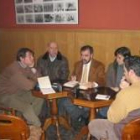 Palazuelo, tercero por la izquierda, en la rueda de prensa que ofreció ayer