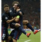Griezmann celebra un gol junto a sus compañeros.