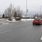 Cruce en Boñar donde las normas urbanísticas contemplan una rotonda.