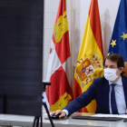 El presidente de la Junta de Castilla y León, Alfonso Fernández Mañueco, preside la reunión telemática entre el Consejo de Gobierno y el Comité de Experto. NACHO GALLEGO