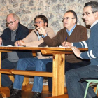 Varios licitadores pujan por alguna de las 67 piezas.