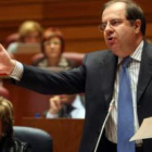 El presidente de la Junta, Juan Vicente Herrera, en un momento de la intervención en el pleno de las