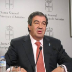El exministro de Fomento y expresidente de Asturias Francisco Álvarez-Cascos, durante una rueda de prensa, el pasado abril.