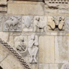 Una imagen del zodiaco que decora la fachada de la Real Colegiata de San Isidoro de León