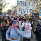 La oposición a la vacunación en Austria ha llegado a manifestaciones como esta del 15 de enero. JORDI KUHS