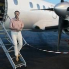 El presidente de Lagun Air, José Miguel Sáez, a su llegada ayer tarde a León
