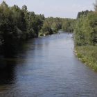 Imagen del río a su paso por Carrizo. JESÚS F. SALVADORES
