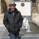 Fernández Terrón, en una céntrica plaza de Astorga.