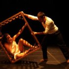 Una escena del espectáculo de danza que la compañía leonesa 8rmigas presenta hoy en el Auditorio
