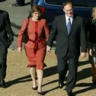 El juez Samuel Alito se dirige a la Casa Blanca acompañado de su esposa y sus hijos