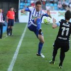 Adán Gurdiel en un partido de la Ponferradina.