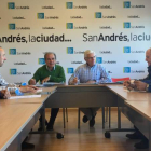 Los concejales Iglesias y Flórez, en su encuentro para impulsar la Escuela de Deportes Autóctonos. DL