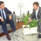 Martínez Barazón y Tomás Castro, en el transcurso de su reunión.