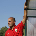 Roberto Carlos sigue una temporada más como entrenador de La Virgen del Camino. JESÚS