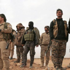 Miembros del las Fuerzas Sirias Democráticas que participan en la ofensiva contra el Estado Islámico en Raqqa.