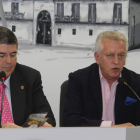 José Antonio Fresno y Julio Cayón, en el acto de ayer.