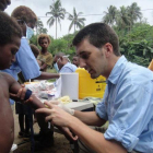 Oriol Mitjà, investigador del ISGlobal de Barcelona, en la isla de Lihir, en Papúa-Nueva Guinea.