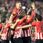 Los jugadores del Athletic celebran la clasificación.