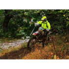 Iñaki Ardaiz se convirtió en el gran destacado del enduro Villa de Bembibre. DL