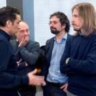 José Sarrión y Pablo Fernández junto a líderes sindicales. R. GARCÍA