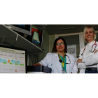 Silvia Fernández Huerga y Paola Gudiel Arriaza, neumólogas responsables de la Unidad del Sueño del Hospital de León. FERNANDO OTERO PERANDONES