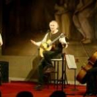 Juan Carlos Mestre y Amancio Prada en su actuación el año pasado en Pinilla
