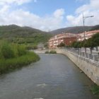 Imagen del río Bernesga a su paso por La Pola de Gordón