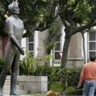 Monumento en La Coruña a favor del fundador de la Legión, José Millán Astray.