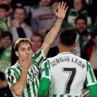 Canales celebra su gol ante Olympiacos. JULIO MUÑOZ