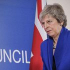 La primera ministra británica, Theresa May,  a su llegada a una rueda de prensa tras la cumbre de los Veintisiete celebrada en Bruselas este domingo.