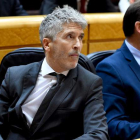 Marlaska y el titular de Fomento, José Luis Ábalos, en la sesión de control en el Senado. FERNANDO VILLAR