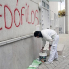 Pintadas contra la pederastia en Granada.