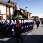 La Virgen Dolorosa lucirá esta Semana Santa una nueva túnica de terciopelo bordada en oro