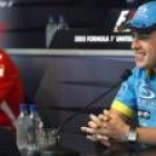 Fernando Alonso, junto a Schumacher, ayer en Indianápolis