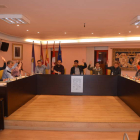 Imagen de una de las votaciones por unanimidad, ayer en el pleno de Valencia de Don Juan. MEDINA