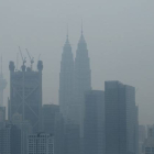Una nube de contaminación cubre el 'skyline' de Kuala Lumpur (Malasia), el pasado 4 de marzo.
