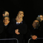 Varios ministros del Gobierno de Erdogan escuchan al primer ministro turco.