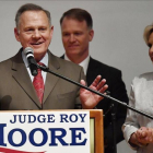 El candidato derrotado, Roy Moore, en la noche electoral.
