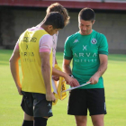 Israel Martínez dando instrucciones durante un entrenamiento. CYDL