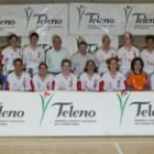 La plantilla del Cleba forma en la presentación oficial celebrada ayer en el pabellón de San Esteban